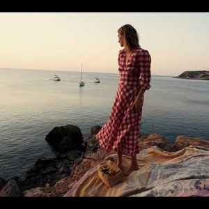 DÔEN RED AND WHITE CHARLESTON DRESS- NWT: Size M